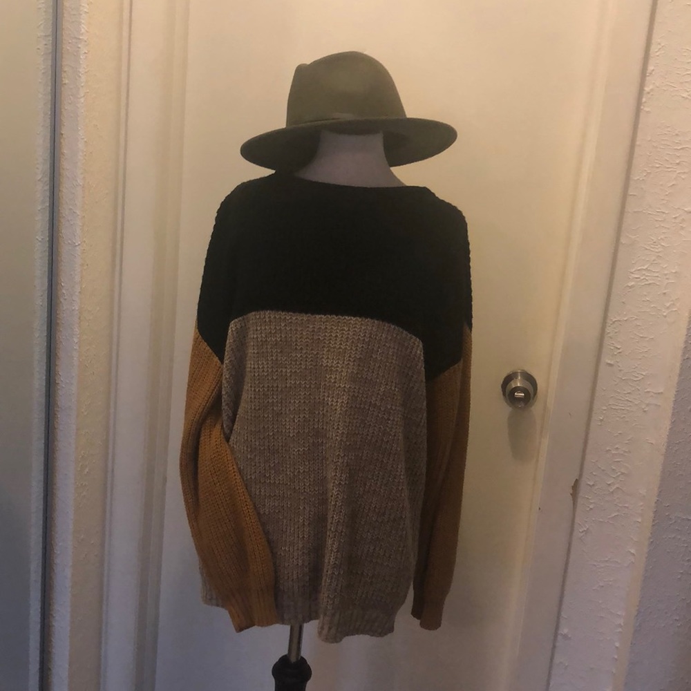 Color block Fall/Winter Sweater! - Picture 5 of 6